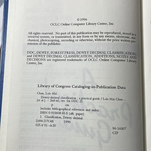 Dewey Decimal Classification, A Practical Guide by Louis May Chan c1996 - Picture 4 of 12